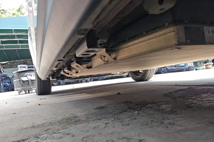 Used Chery QQ Domi 2025 Model 305km Comfort Edition Left Side Sill