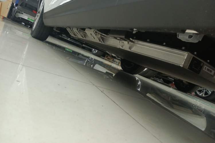 Used Chery QQ Domi 2025 Model 305km Comfort Edition Left Side Sill