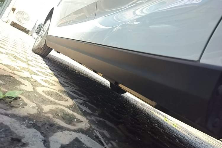 Used Chery QQ Domi 2025 Model 305km Comfort Edition Left Side Sill