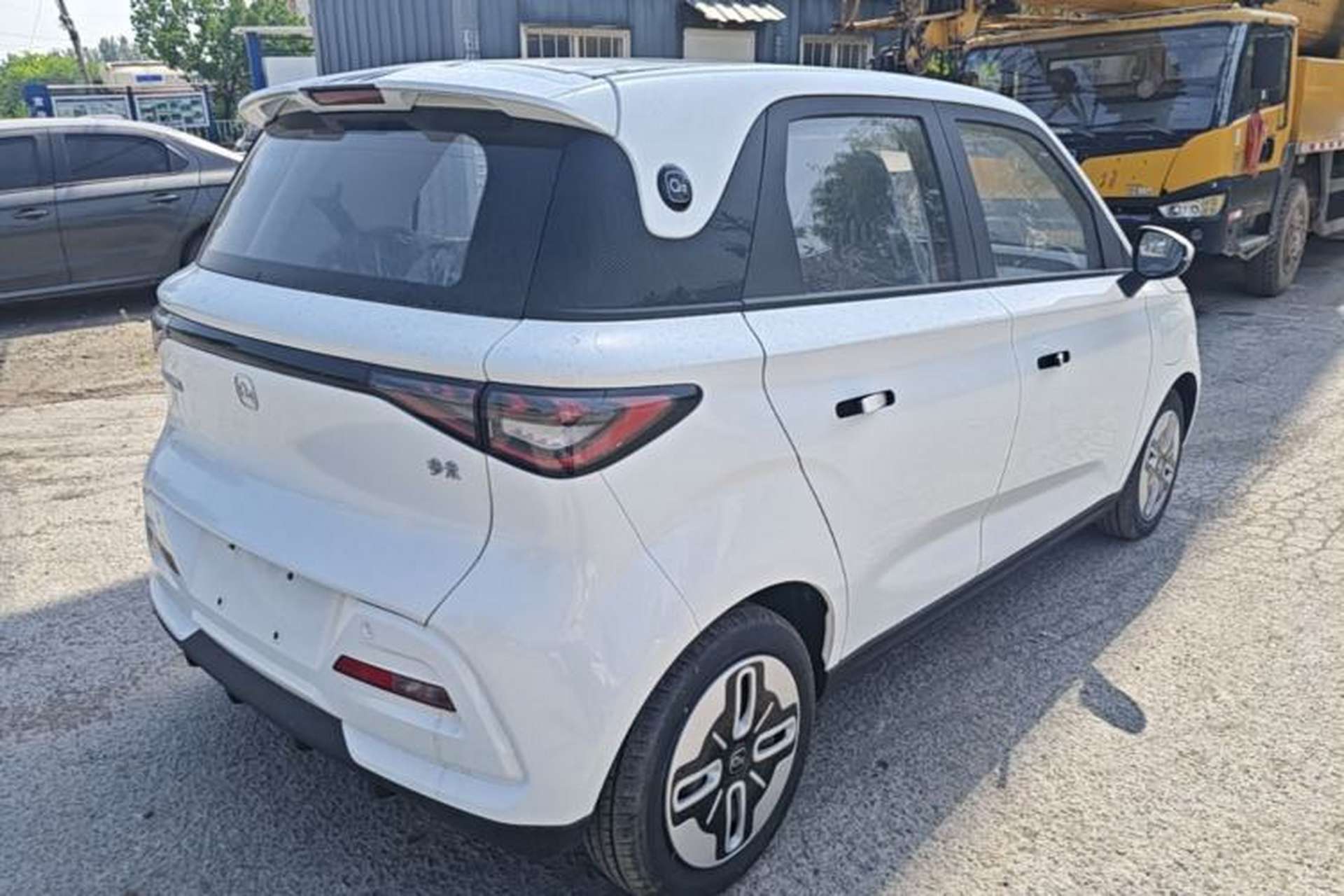 Used Chery QQ Domi 2025 Model 305km Comfort Edition Rear Right 45 Deg