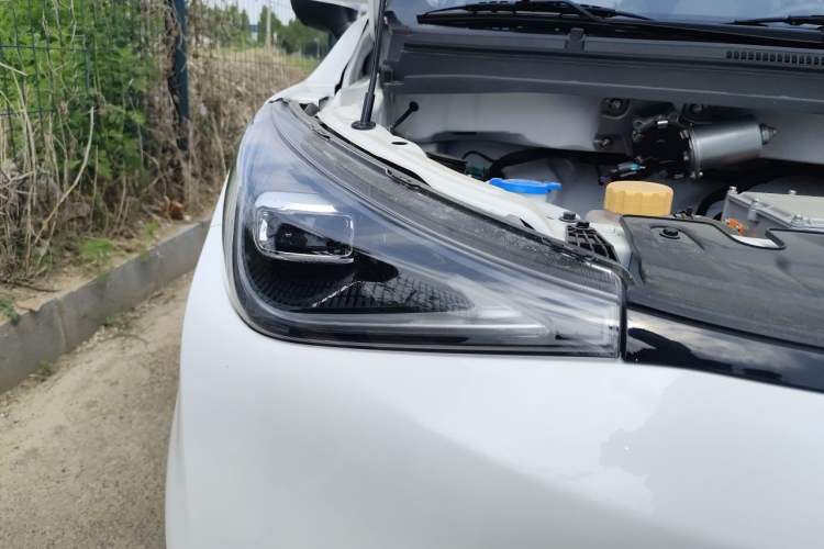 Used Chery QQ Domi 2025 Model 305km Comfort Edition Right Front Headlight