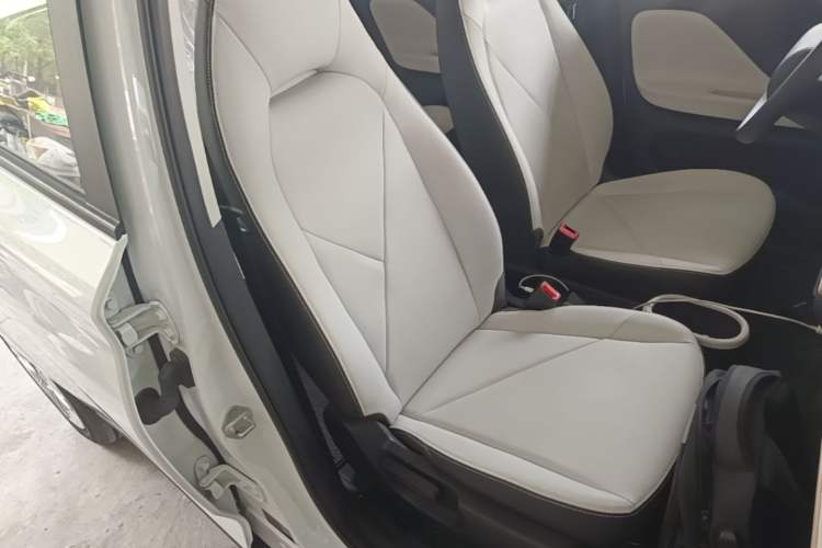 Used Chery QQ Domi 2025 Model 305km Comfort Edition Right Front Seat