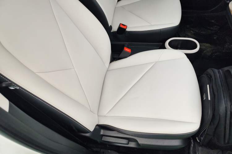 Used Chery QQ Domi 2025 Model 305km Comfort Edition Right Front Seat