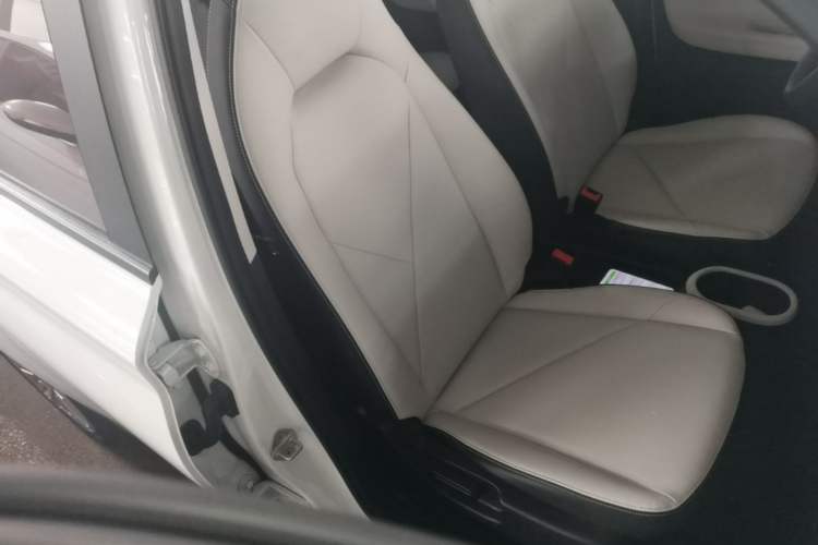 Used Chery QQ Domi 2025 Model 305km Comfort Edition Right Front Seat