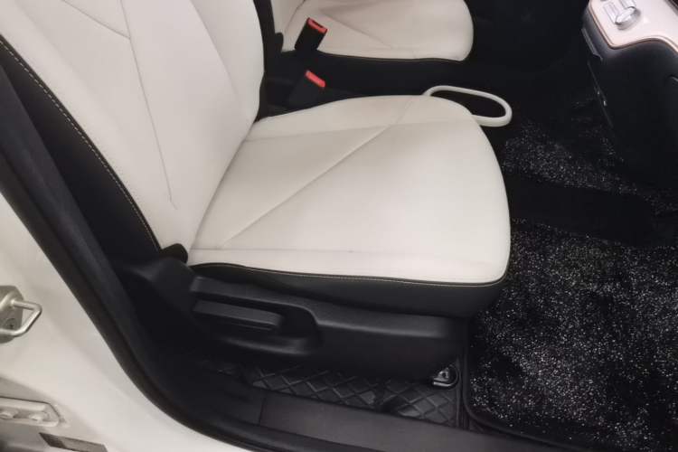 Used Chery QQ Domi 2025 Model 305km Comfort Edition Right Front Seat