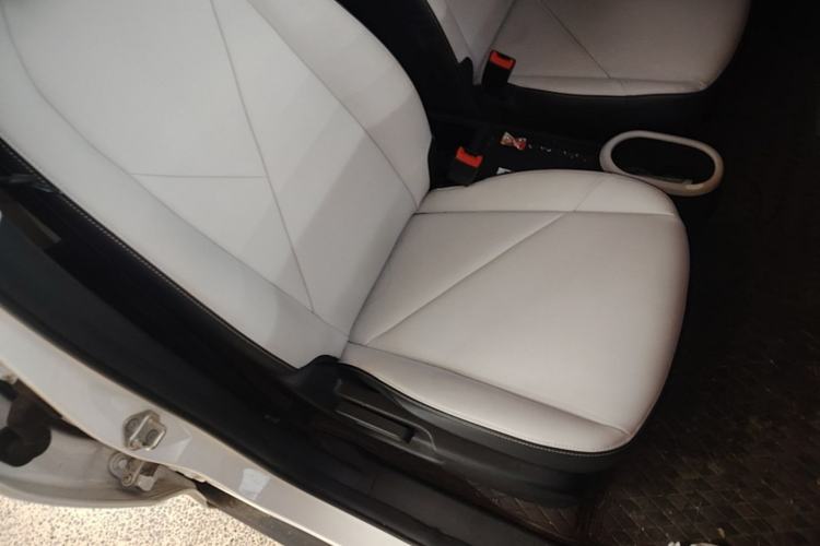 Used Chery QQ Domi 2025 Model 305km Comfort Edition Right Front Seat