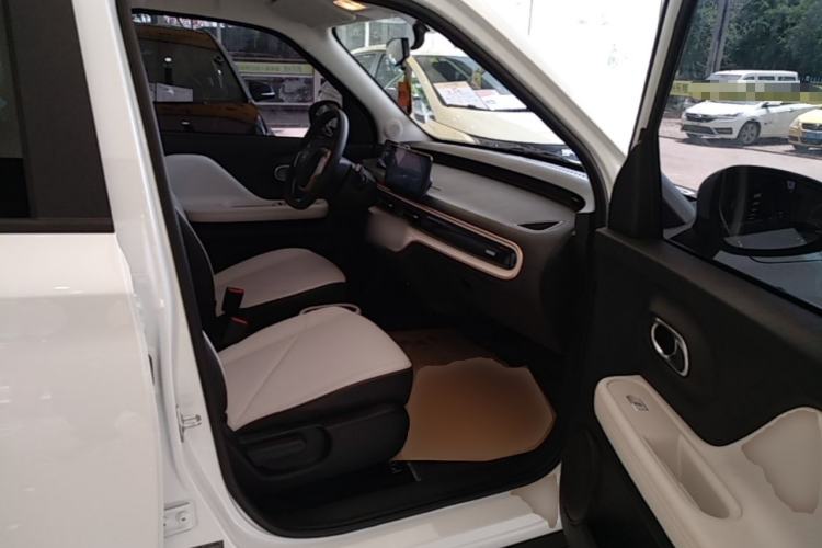 Used Chery QQ Domi 2025 Model 305km Comfort Edition Right Front Seat