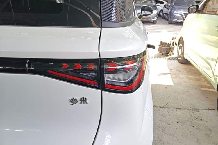 Used Chery QQ Domi 2025 Model 305km Comfort Edition Right Rear Taillight