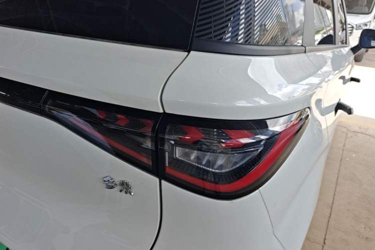 Used Chery QQ Domi 2025 Model 305km Comfort Edition Right Rear Taillight