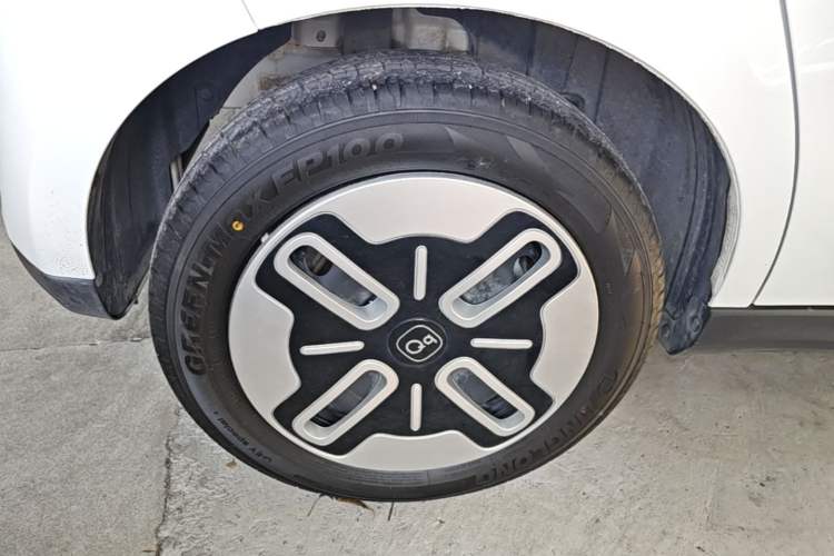 Used Chery QQ Domi 2025 Model 305km Comfort Edition Right Rear Wheel Hub