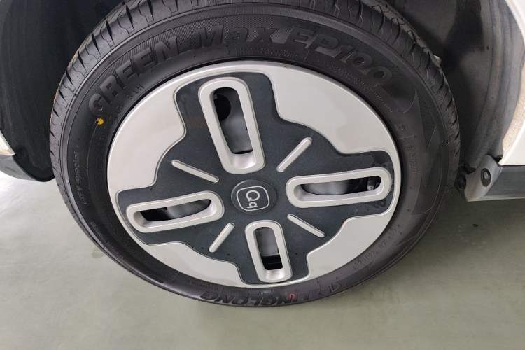 Used Chery QQ Domi 2025 Model 305km Comfort Edition Right Rear Wheel Hub