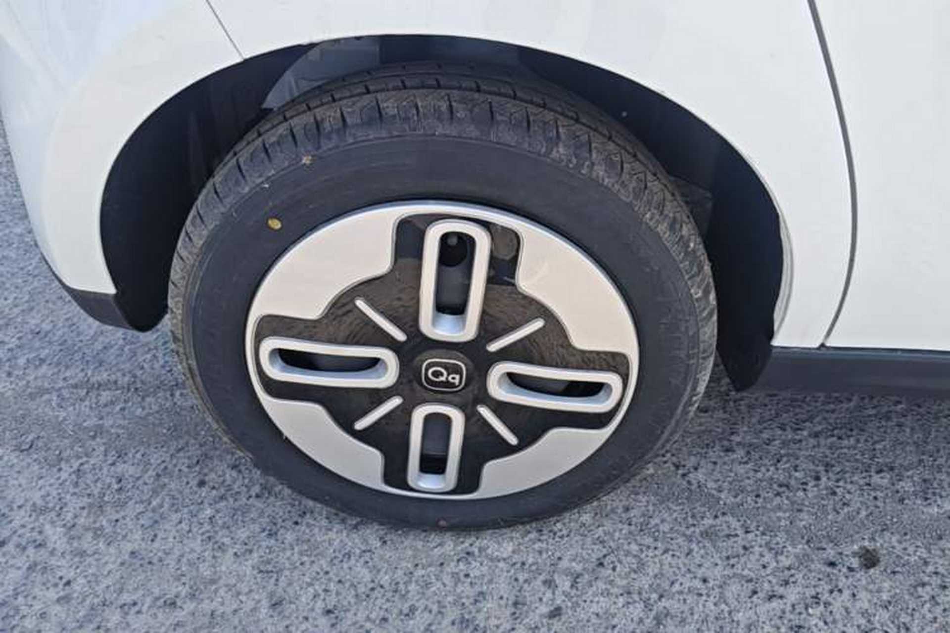 Used Chery QQ Domi 2025 Model 305km Comfort Edition Right Rear Wheel Hub