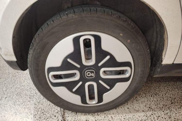 Used Chery QQ Domi 2025 Model 305km Comfort Edition Right Rear Wheel Hub