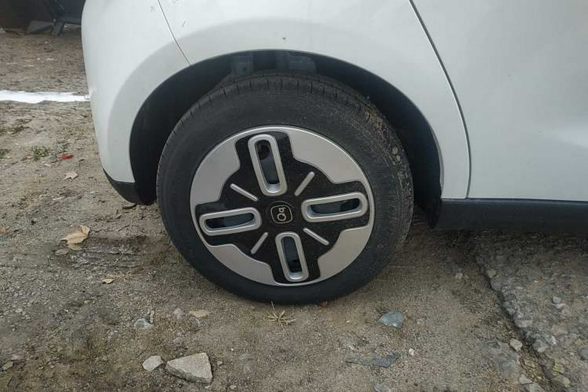 Used Chery QQ Domi 2025 Model 405km Comfort Edition Right Rear Wheel Hub