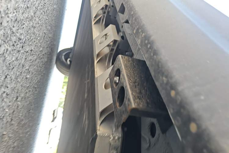 Used Chery QQ Domi 2025 Model 305km Comfort Edition Right Side Sill