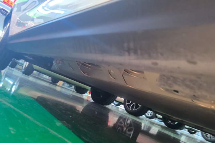 Used Chery QQ Domi 2025 Model 305km Comfort Edition Right Side Sill
