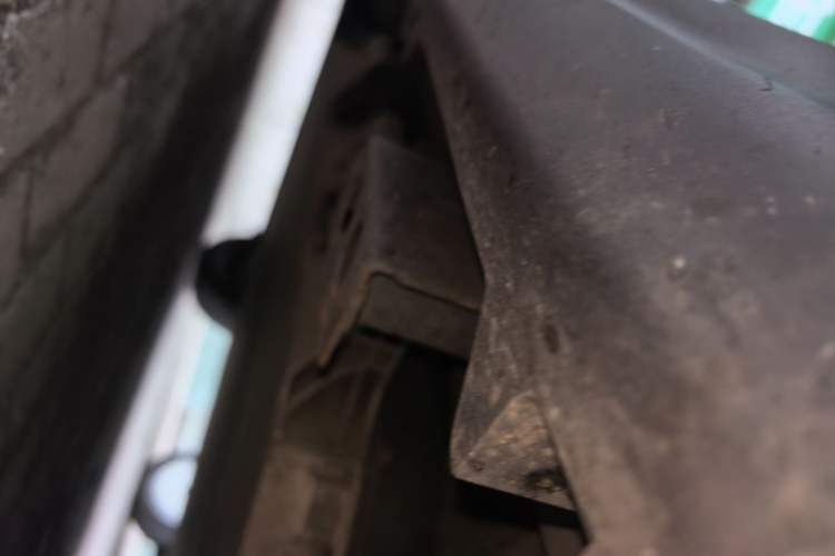 Used Chery QQ Domi 2025 Model 305km Comfort Edition Right Side Sill
