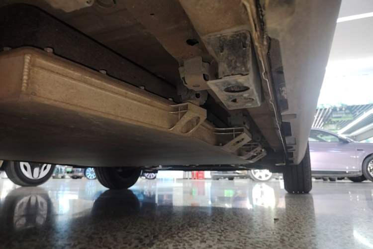 Used Chery QQ Domi 2025 Model 305km Comfort Edition Right Side Sill