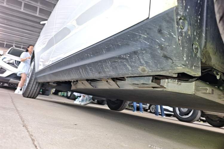 Used Chery QQ Domi 2025 Model 305km Comfort Edition Right Side Sill