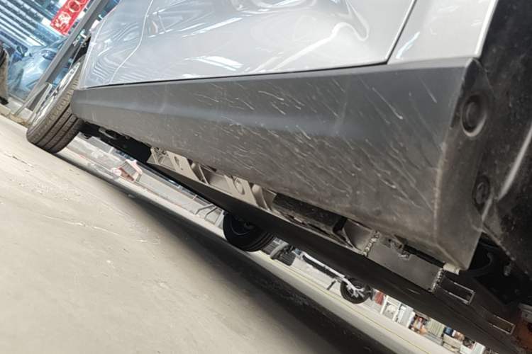 Used Chery QQ Domi 2025 Model 305km Comfort Edition Right Side Sill