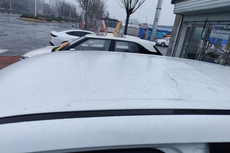 Used Chery QQ Domi 2025 Model 305km Comfort Edition Roof