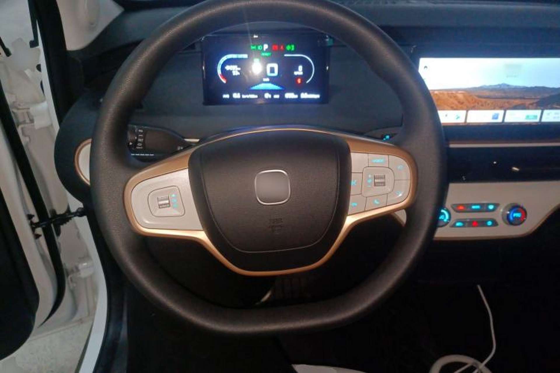 Used Chery QQ Domi 2025 Model 305km Comfort Edition Steering Wheel