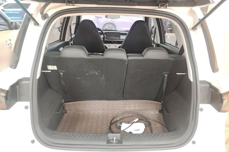Used Chery QQ Domi 2025 Model 305km Comfort Edition Trunk