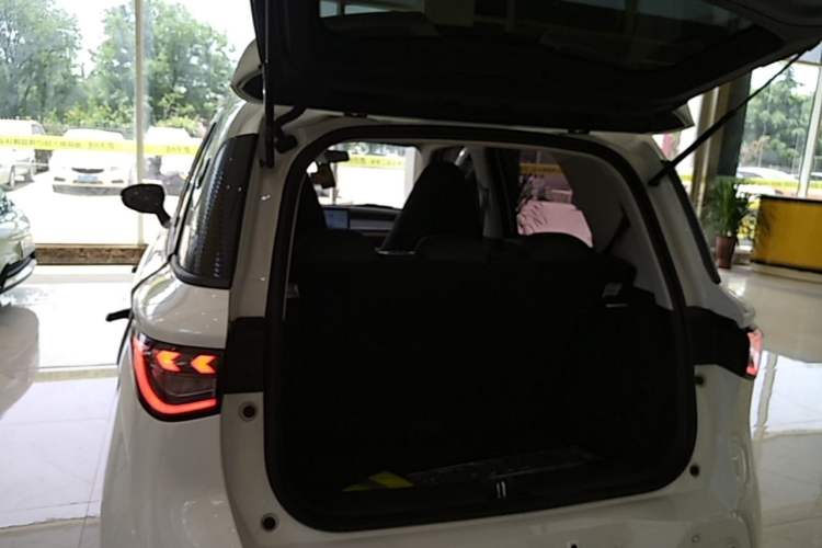 Used Chery QQ Domi 2025 Model 305km Comfort Edition Trunk