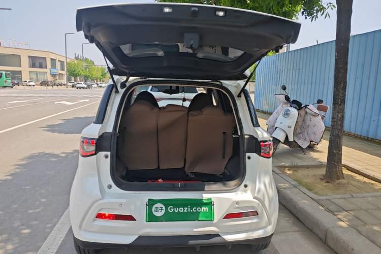 Used Chery QQ Domi 2025 Model 305km Comfort Edition Trunk