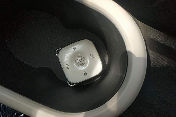 Used Chery QQ Domi 2025 Model 305km Comfort Edition Vehicle Key
