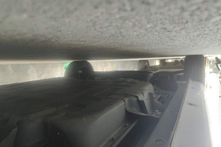 Used Chery QQ Ice Cream 2022 170km Sundae Phosphate Lithium-Ion Chassis Rear Left