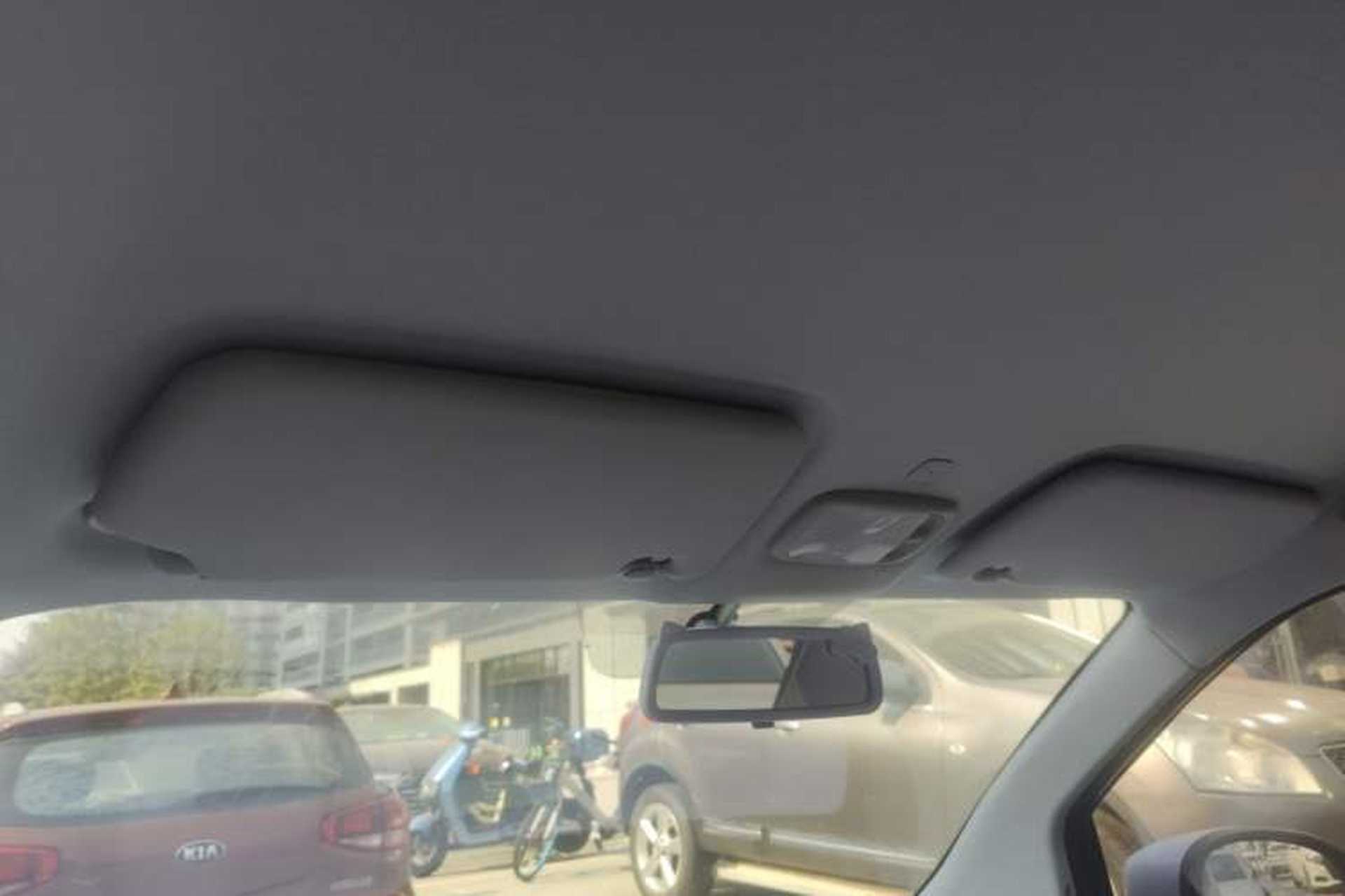 Used Chery QQ Ice Cream 2022 170km Sundae Phosphate Lithium-Ion Headliner
