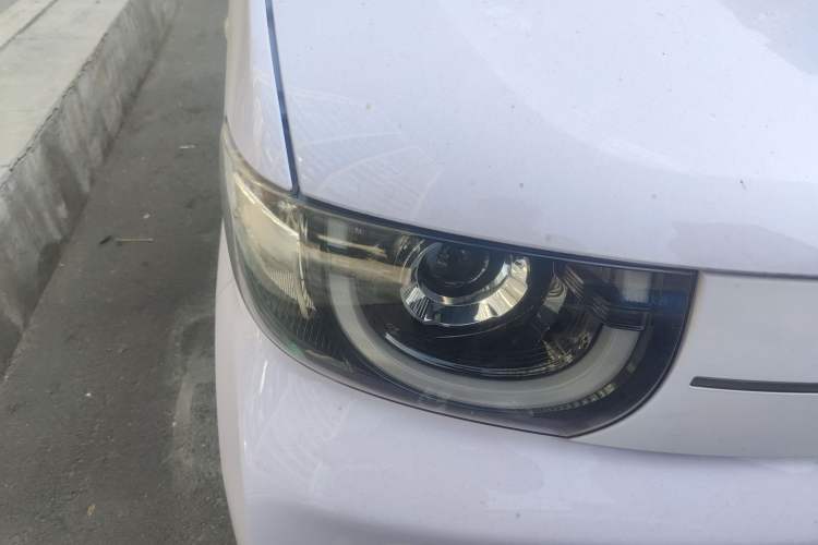 Used Chery QQ Ice Cream 2022 170km Sundae Phosphate Lithium-Ion Right Front Headlight