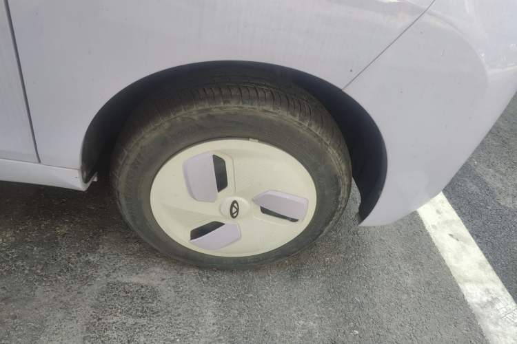 Used Chery QQ Ice Cream 2022 170km Sundae Phosphate Lithium-Ion Right Front Wheel Hub