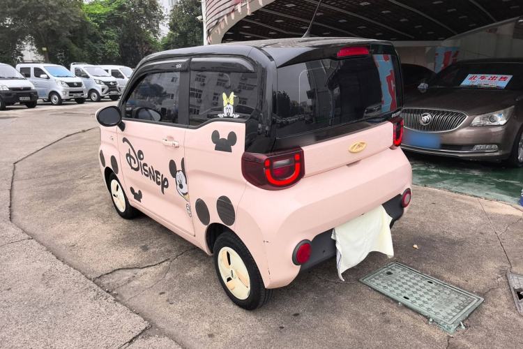 Used Chery QQ Ice Cream 2022 120km Conical Shape Lithium Iron Phosphate Exterior 4