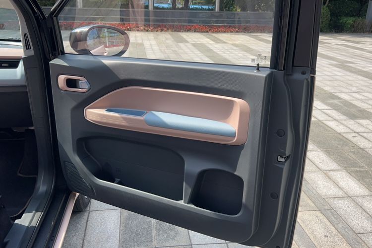 Used Chery QQ Ice Cream 2025 155km Sundae Edition Interior 2
