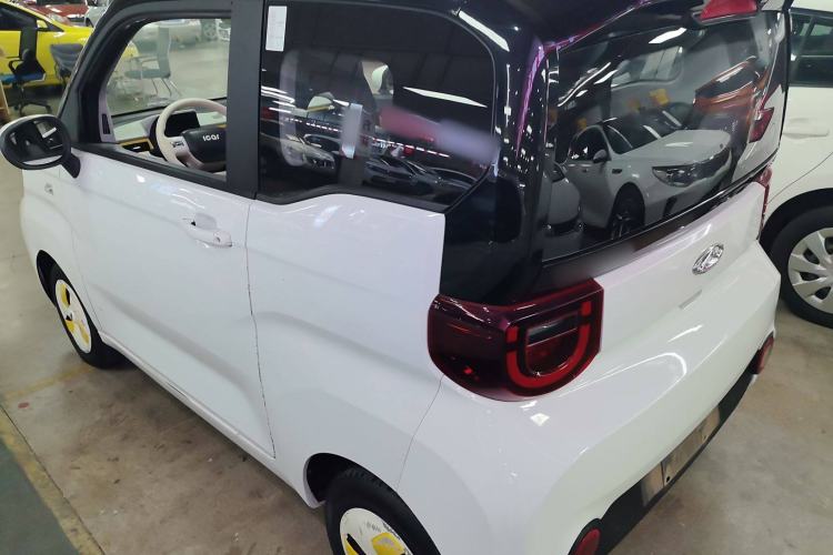 Used Chery QQ Ice Cream 2022 170km Sundae Phosphate Lithium-Ion Exterior 5