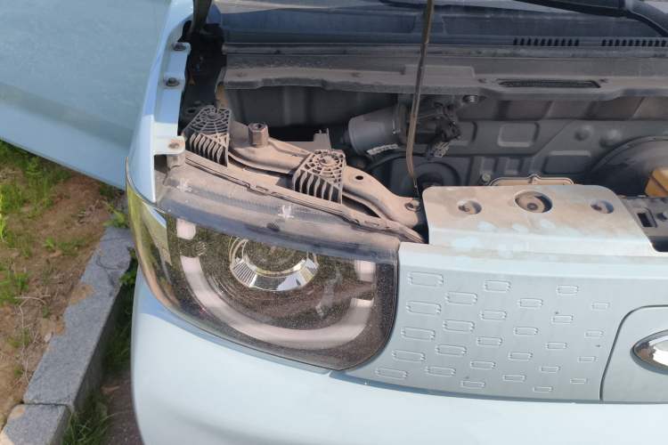 Used Chery QQ Ice Cream 2022 Pudding Model Engine Bay Right