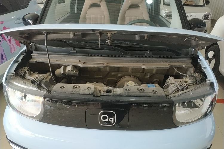 Used Chery QQ Ice Cream 2022 120km Milkshake Phosphate Lithium-Iron Engine Bay
