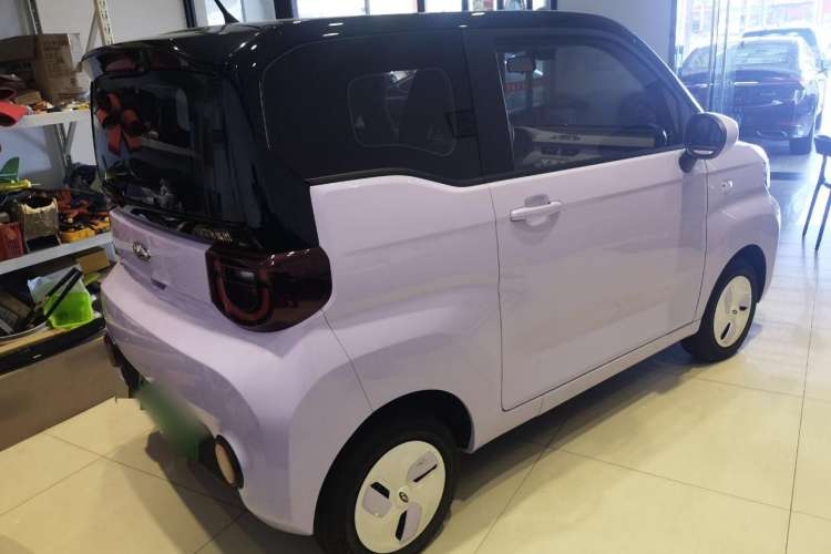 Used Chery QQ Ice Cream 2022 170km Sundae Phosphate Lithium-Ion Exterior 3