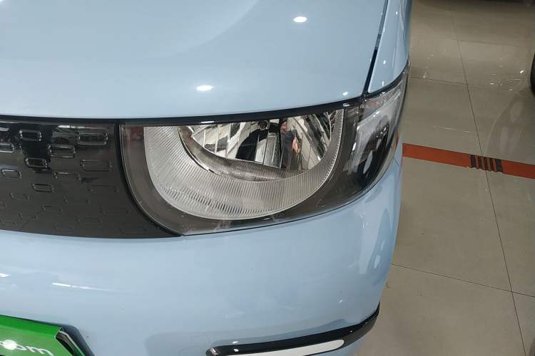 Used Chery QQ Ice Cream 2022 120km Milkshake Phosphate Lithium-Iron Left Front Headlight