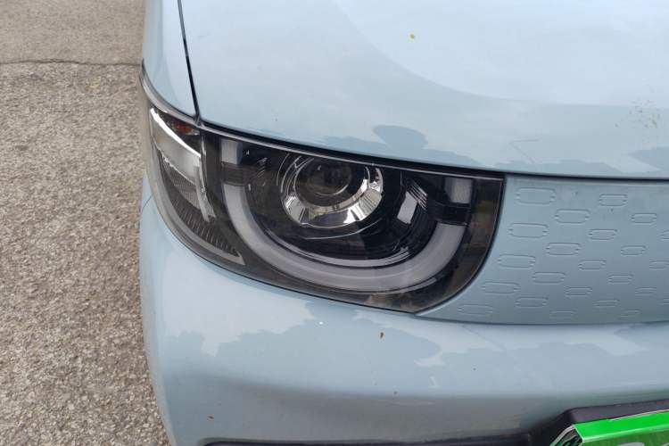 Used Chery QQ Ice Cream 2022 170km Sundae Phosphate Lithium-Ion Right Front Headlight