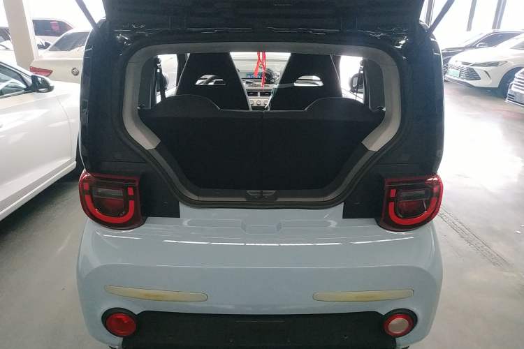 Used Chery QQ Ice Cream 2022 170km Sundae Phosphate Lithium-Ion Trunk