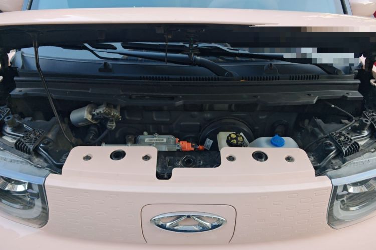 Used Chery QQ Ice Cream 2022 170km Sundae Phosphate Lithium-Ion Engine Bay