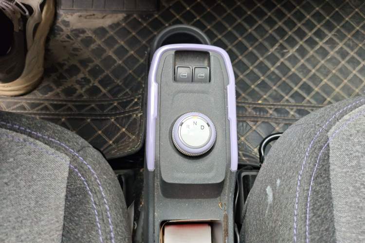 Used Chery QQ Ice Cream 2022 120km Conical Shape Lithium Iron Phosphate Gear Lever