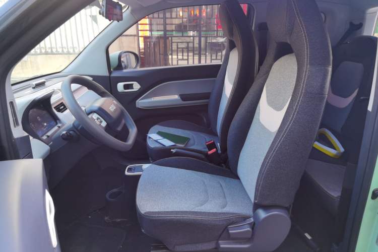 Used Chery QQ Ice Cream 2022 170km Sundae Phosphate Lithium-Ion Left Front Seat