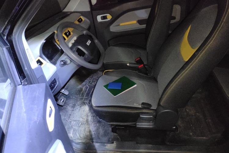 Used Chery QQ Ice Cream 2022 120km Milkshake Phosphate Lithium-Iron Left Front Seat