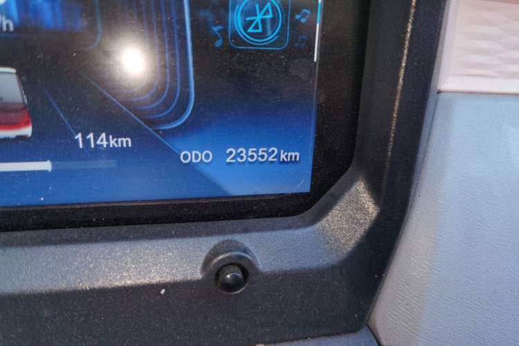Used Chery QQ Ice Cream 2022 170km Sundae Phosphate Lithium-Ion Odometer Close Up