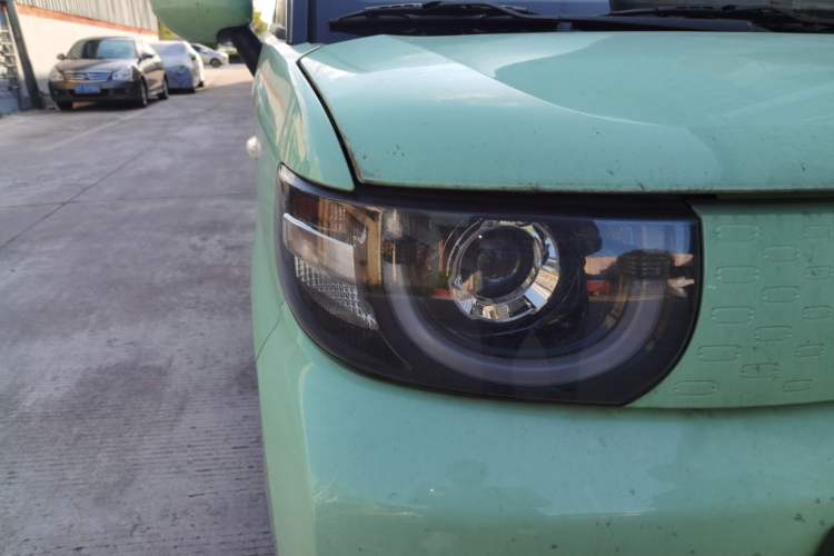 Used Chery QQ Ice Cream 2022 170km Sundae Phosphate Lithium-Ion Right Front Headlight