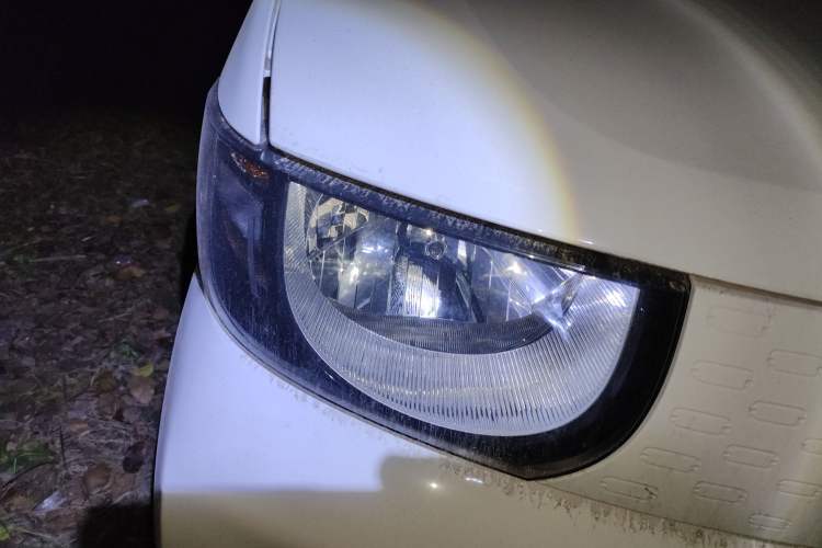 Used Chery QQ Ice Cream 2022 120km Milkshake Phosphate Lithium-Iron Right Front Headlight